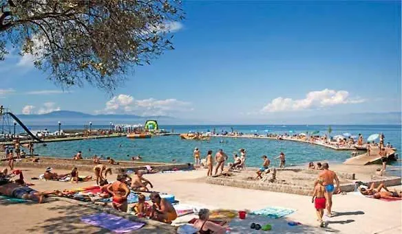 Gemuetliches Studio Apartment Fuer 2 Personen In Malinska Croatia